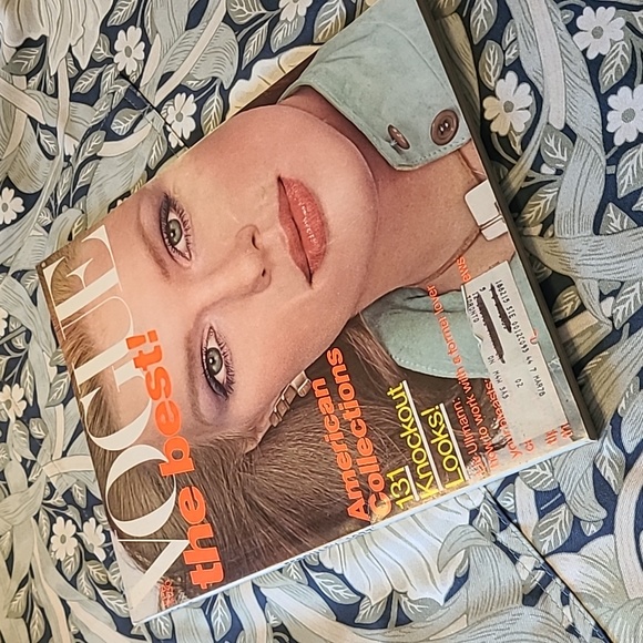 Vintage Vogue Magazine February 1977 - Picture 1 of 3